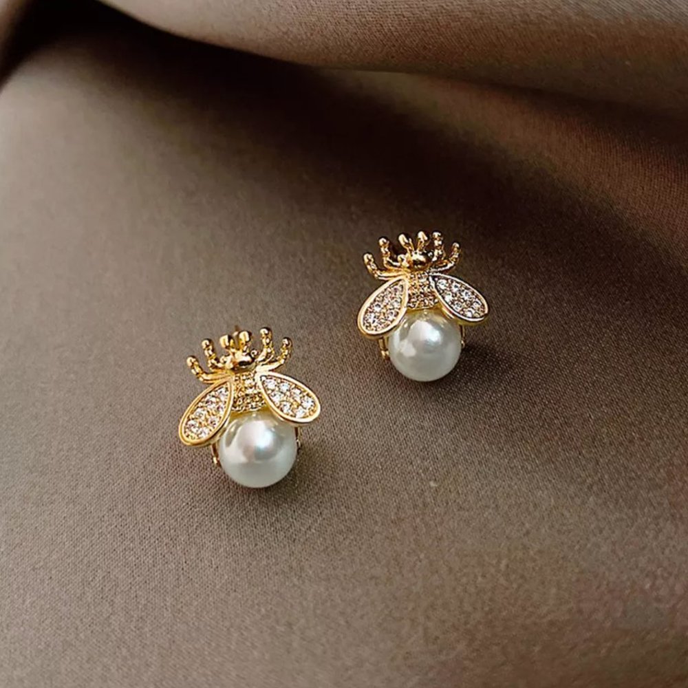 Golden Honeybee Pearl Stud Earrings - Picture 1 of 4